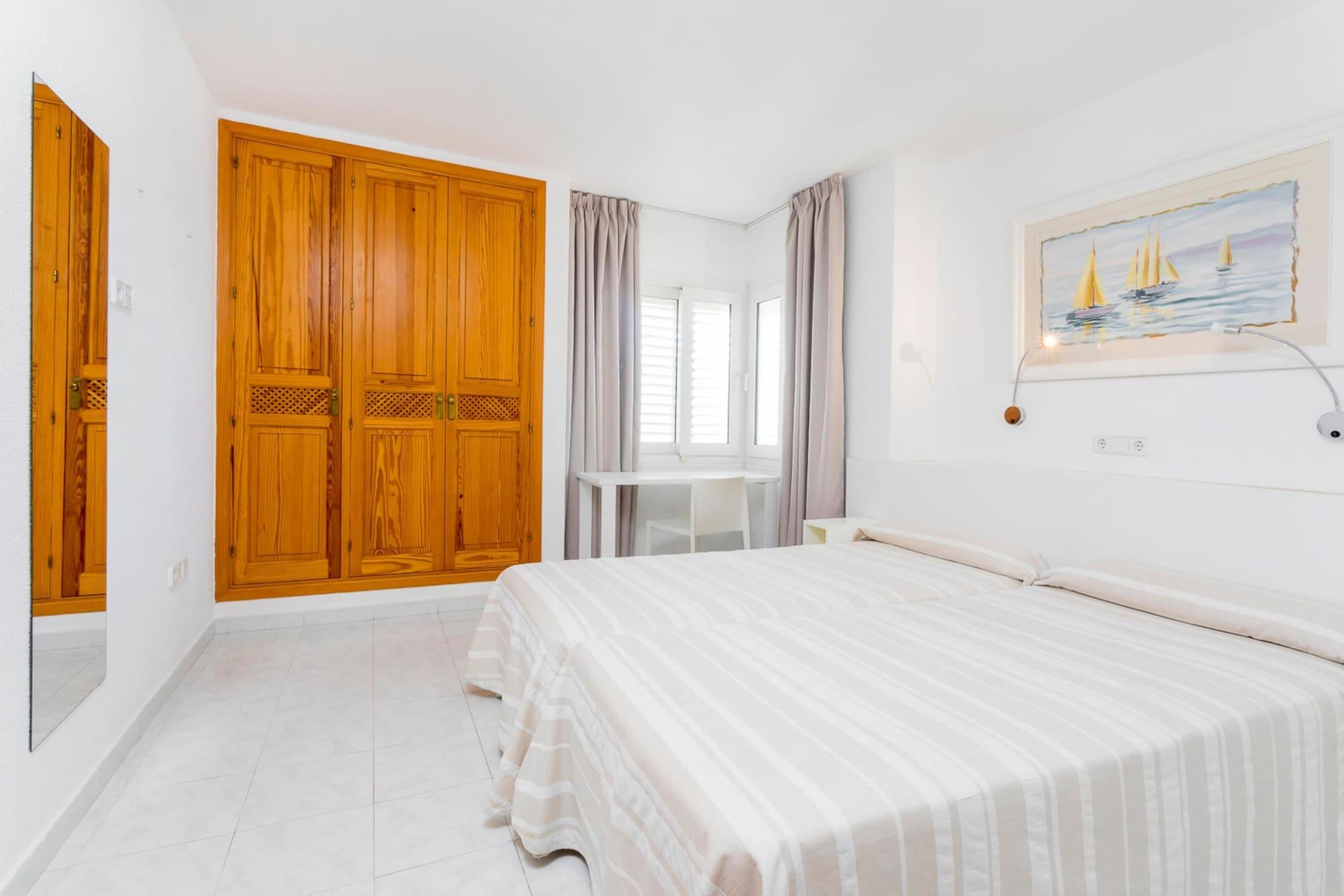Aparthotel Duquesa Playa Santa Eulària des Riu Kültér fotó