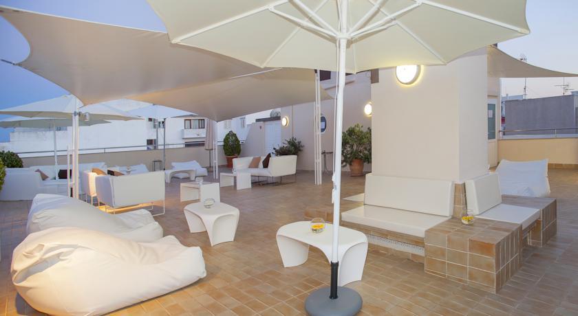 Aparthotel Duquesa Playa Santa Eulària des Riu Kültér fotó