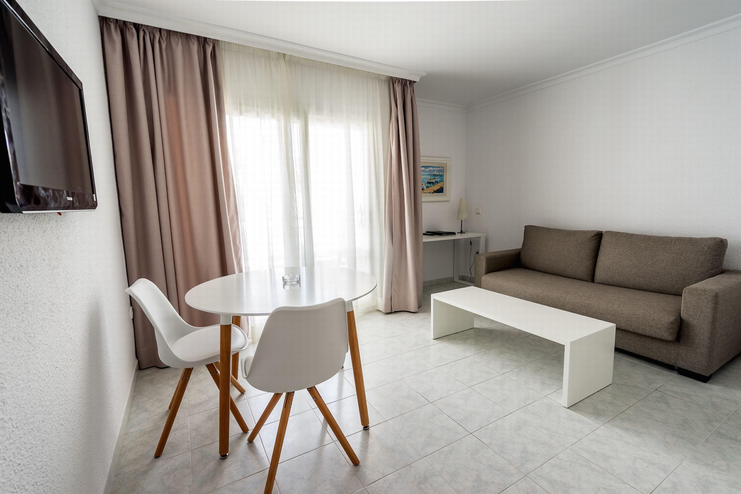 Aparthotel Duquesa Playa Santa Eulària des Riu Kültér fotó