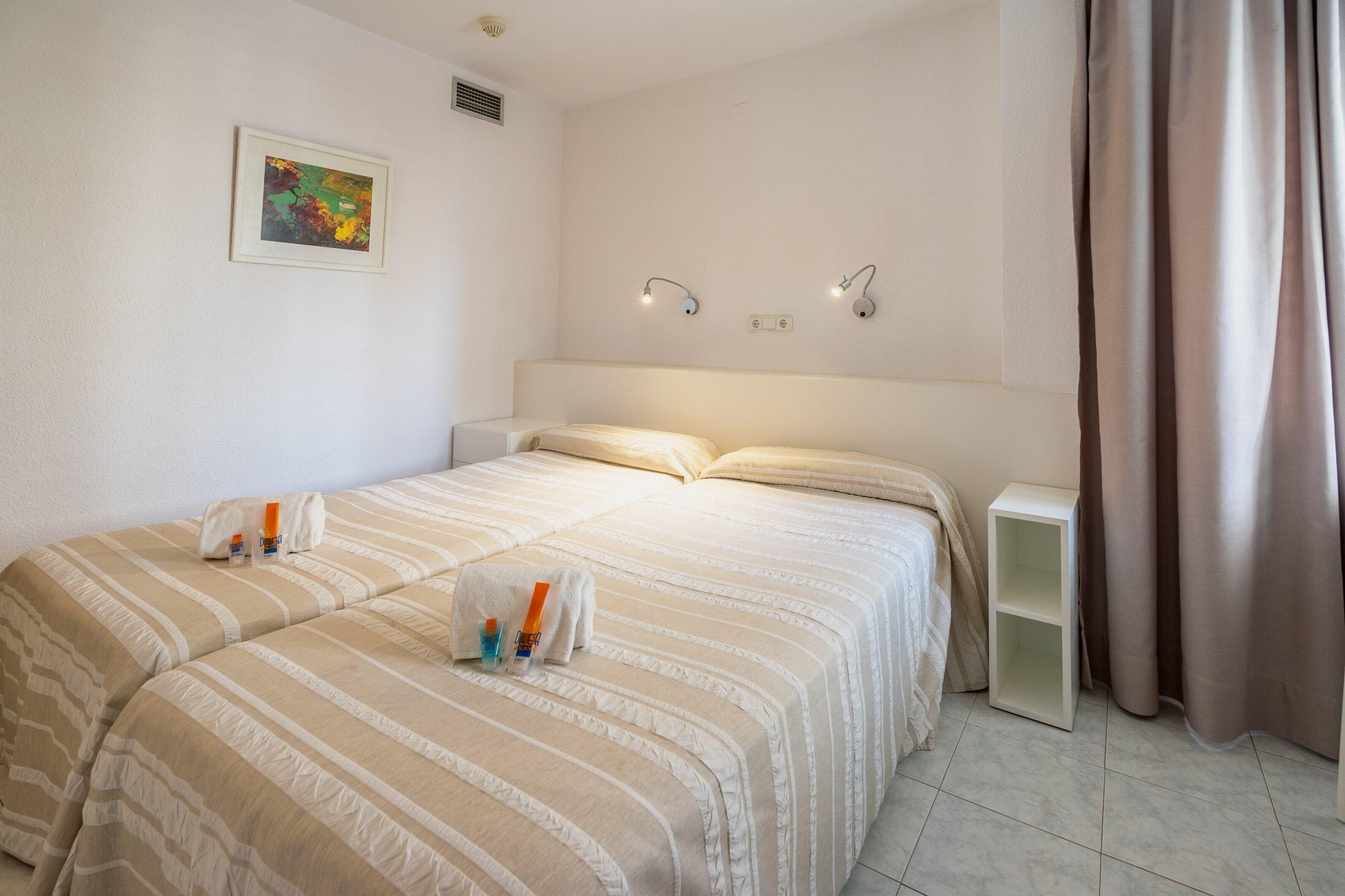 Aparthotel Duquesa Playa Santa Eulària des Riu Kültér fotó