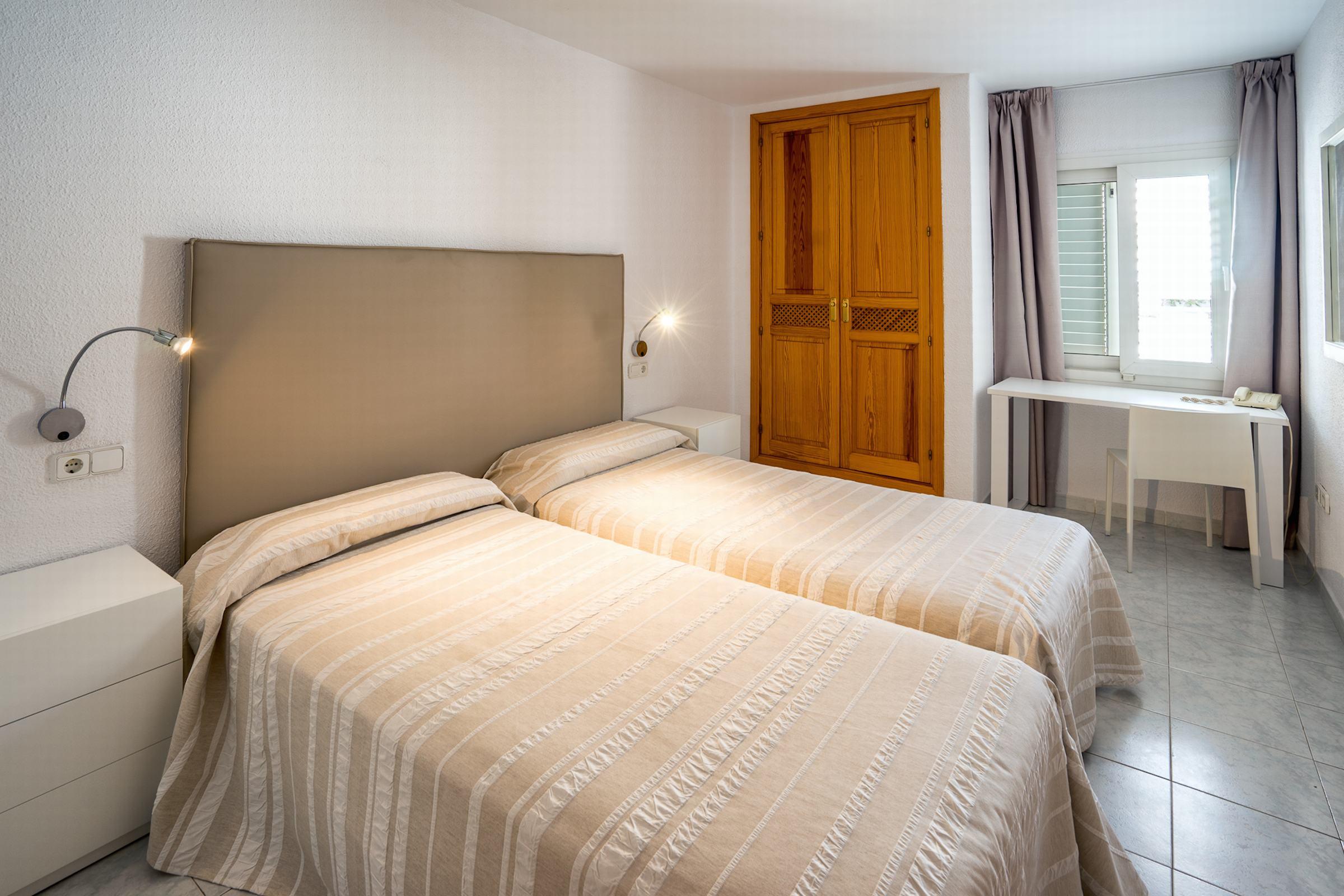 Aparthotel Duquesa Playa Santa Eulària des Riu Kültér fotó