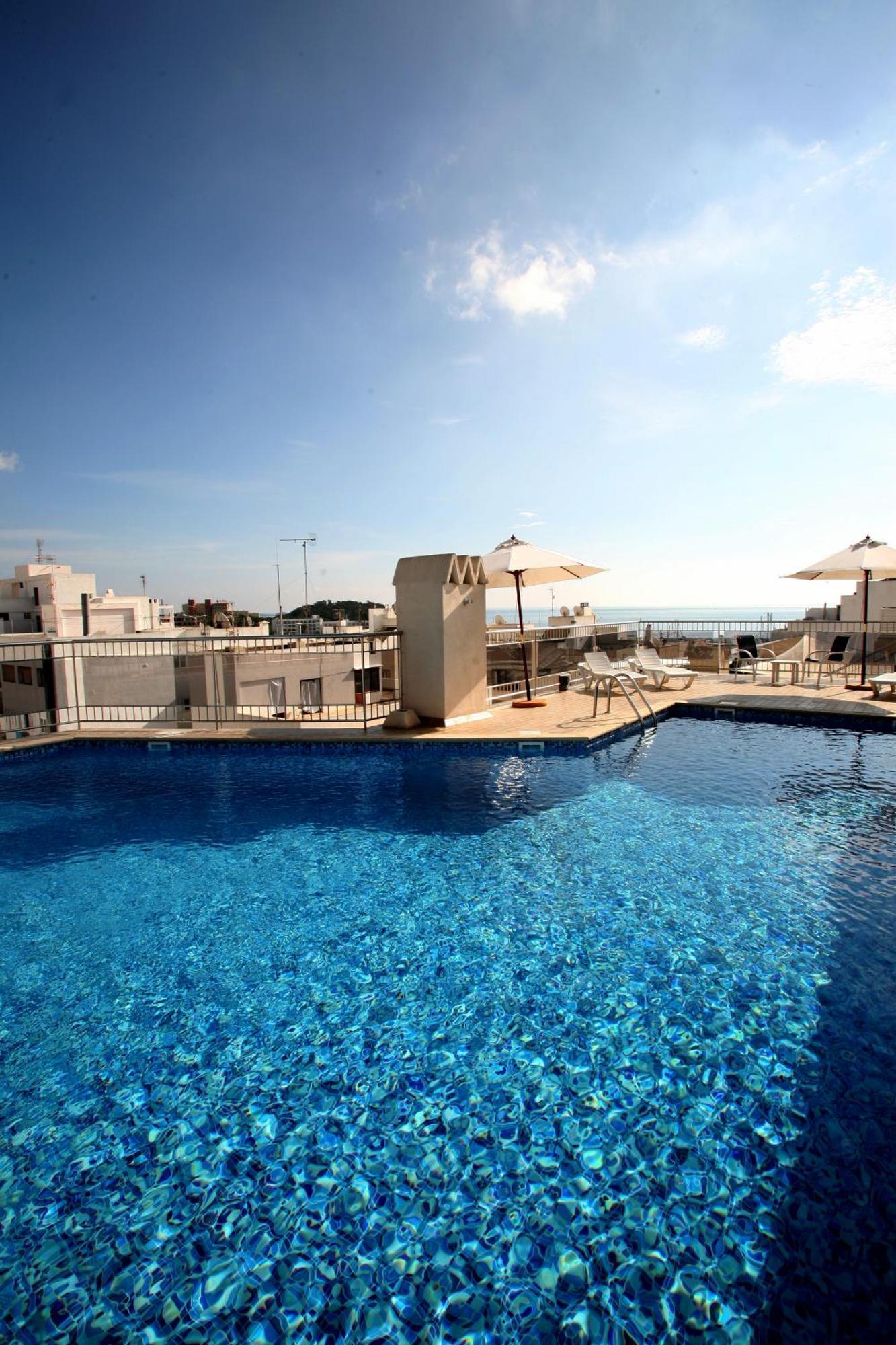 Aparthotel Duquesa Playa Santa Eulària des Riu Kültér fotó