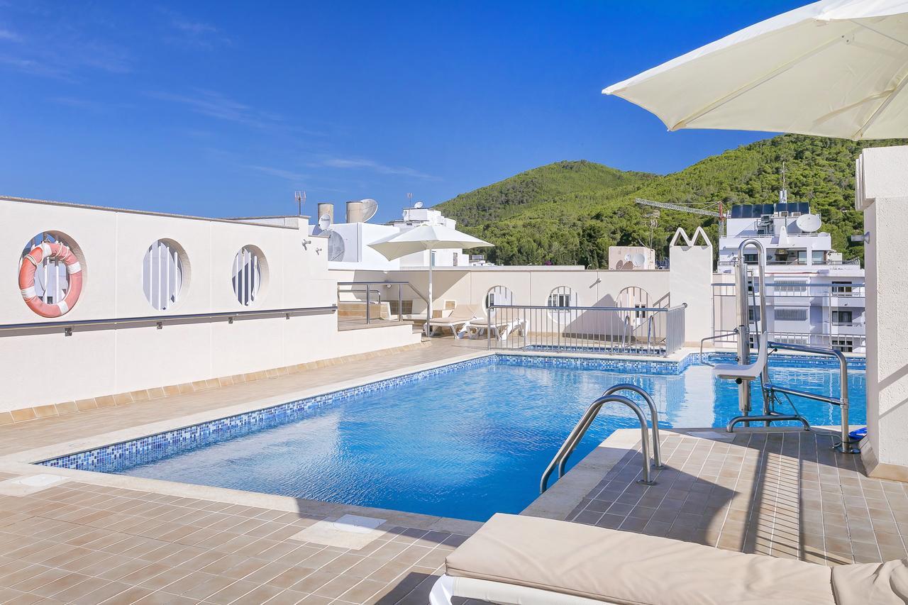 Aparthotel Duquesa Playa Santa Eulària des Riu Kültér fotó