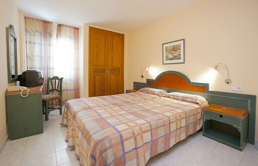 Aparthotel Duquesa Playa Santa Eulària des Riu Kültér fotó